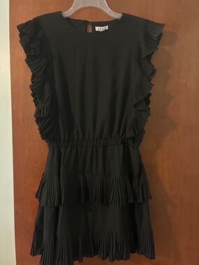 Little black dress! ruffle detail, size medium, NWT!